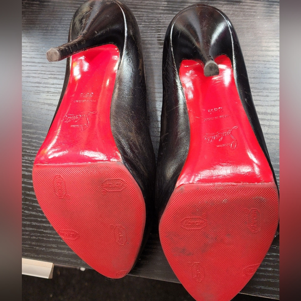 AUTHENTIC CHRISTIAN LOUBOUTIN Black Leather Heels with Dust Bag!! - Picture 3 of 6